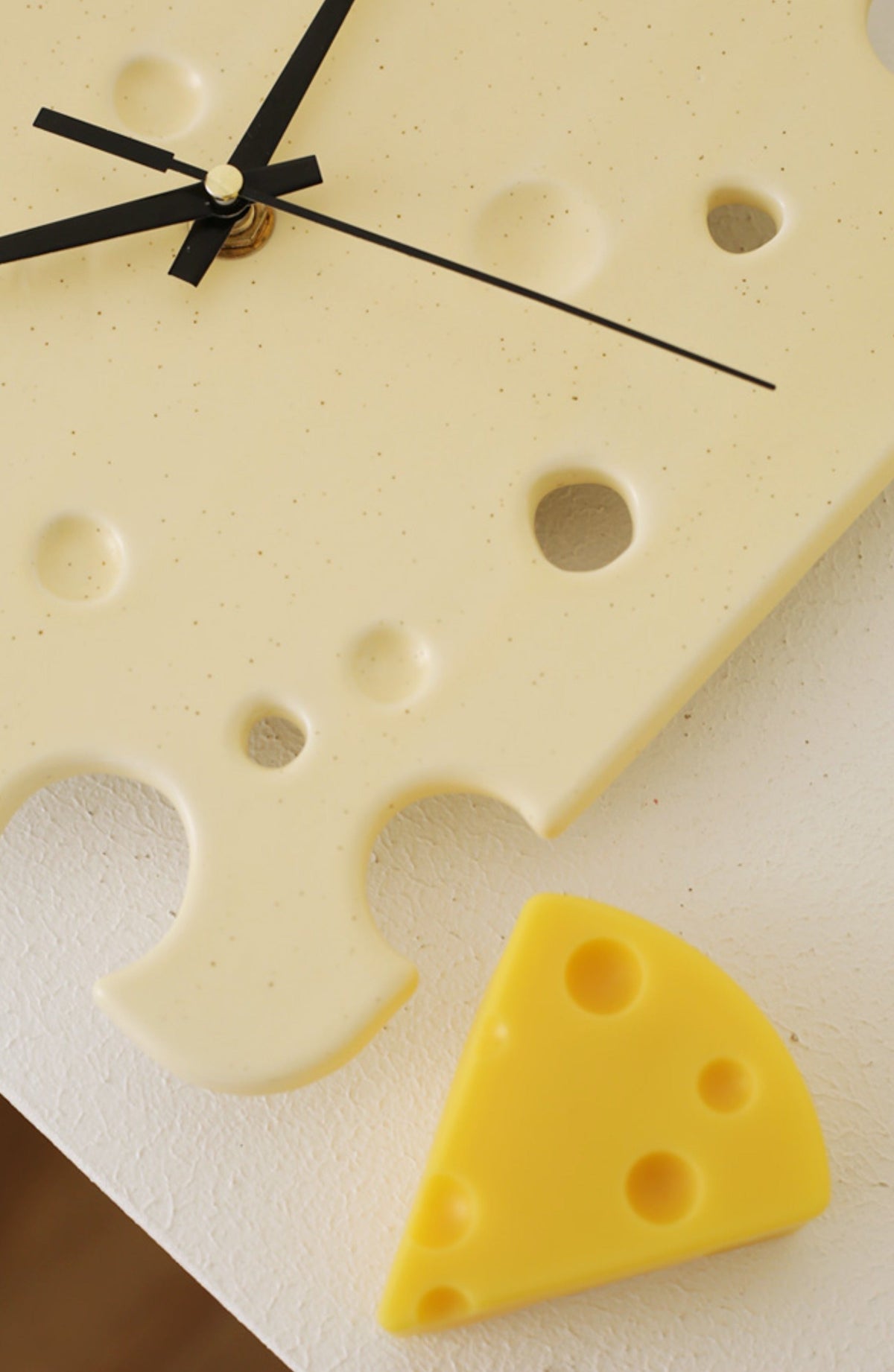 Horloge Murale en Forme de Fromage