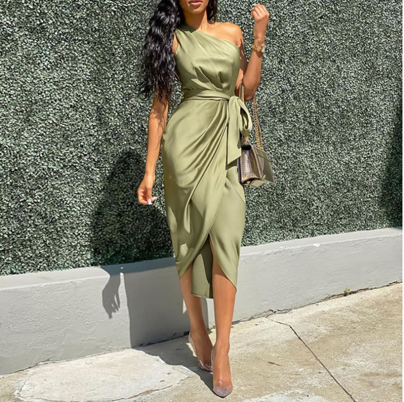 Dresses with slanting shoulders and irregular straps-4