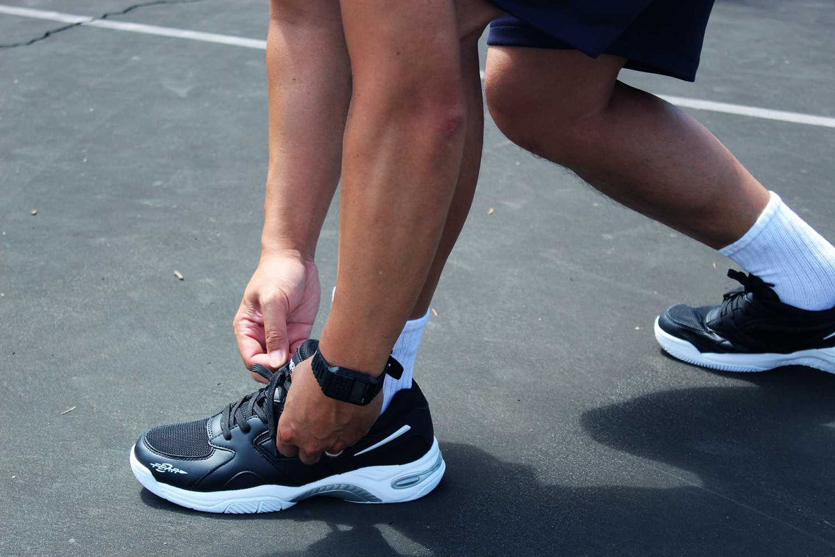 Chaussures de marche noires tout-en-un pour hommes, avec maintien ferme de la voûte plantaire, confort et performance
