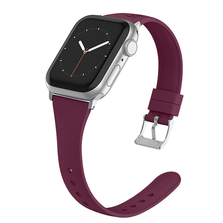 Bracelet en silicone bordeaux avec boucle ardillon argentée - The Gippsland - Compatible avec Apple Watch tailles 38mm à 41mm