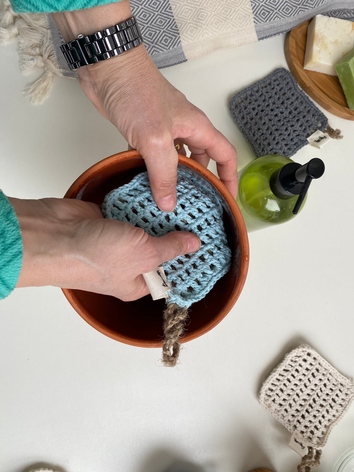 Double-sided kitchen sponge