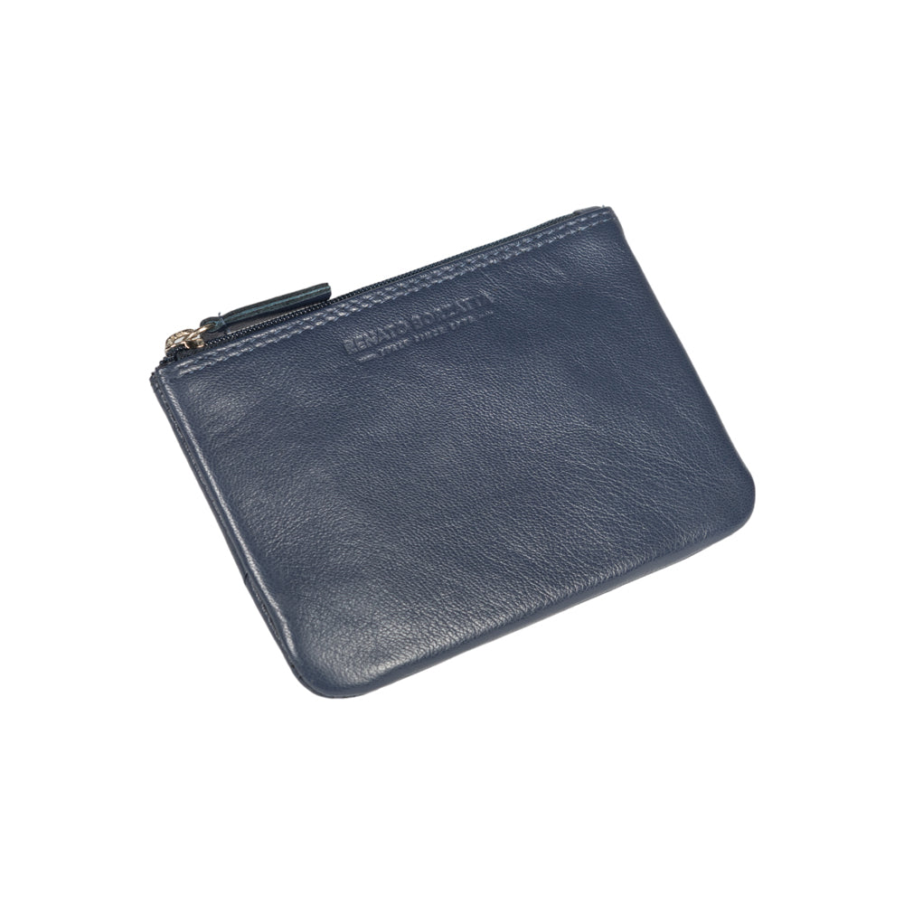 RB12032D | Key fob/coin pouch in genuine full-grain leather, with light grain. Blue color. RFID protection. Size: 13 x 9 x 0.5 cm. Packaging: gift box bottom/cover