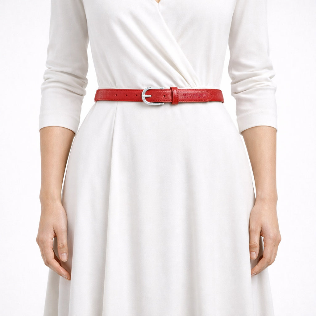 RB4016V | Women's Belt Made in Italy in Genuine Saffiano Leather. Polished Silver Buckle. Color: Red. Dimensions: 115 x 2.5 x 0.5 cm (waistline 100 cm)