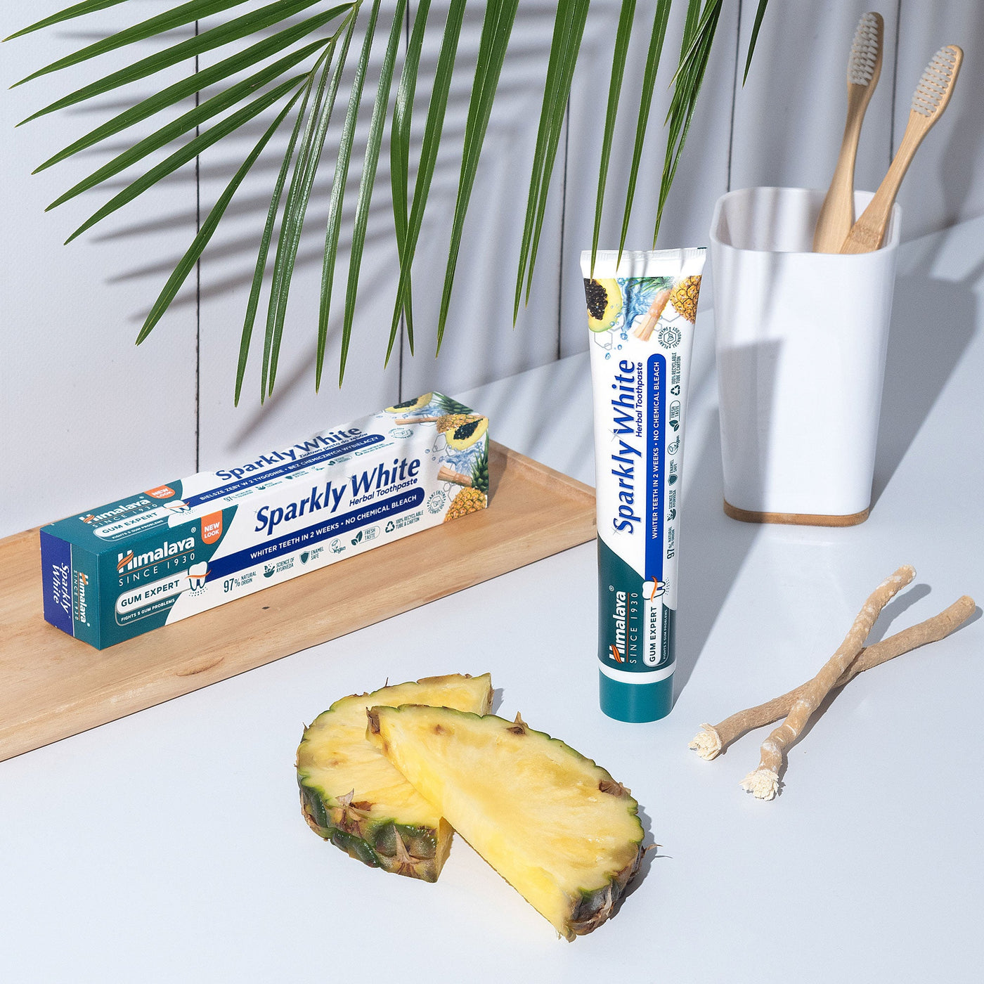 Himalaya Gum Expert Herbal Toothpaste - Sparkly White - 75 ml-1