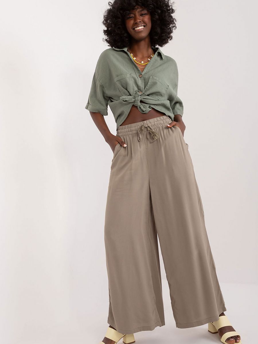 Women trousers model 197537 Sublevel