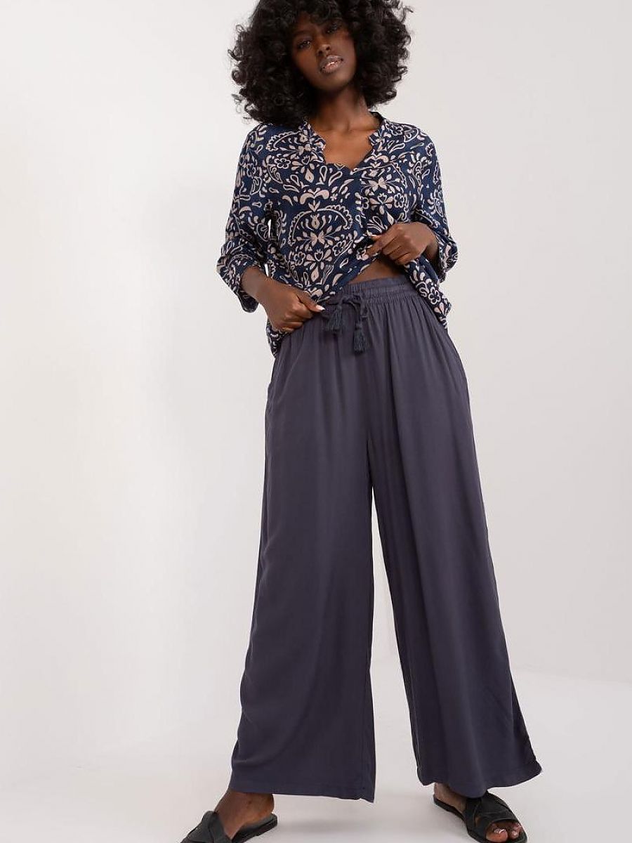 Women trousers model 197539 Sublevel