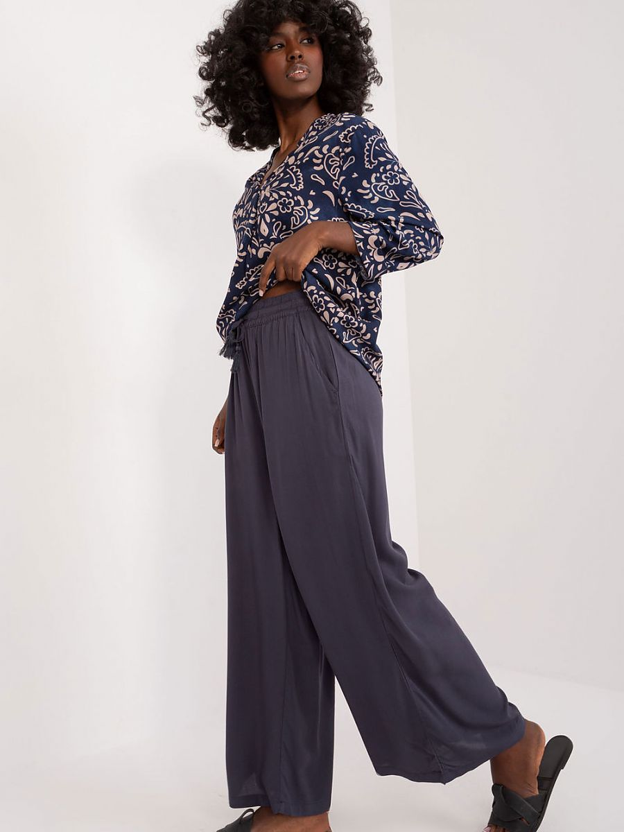 Women trousers model 197539 Sublevel