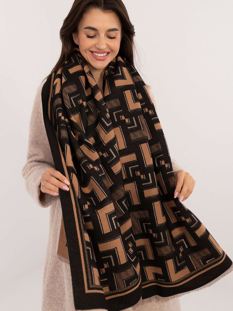 Shawl model 205967 AT