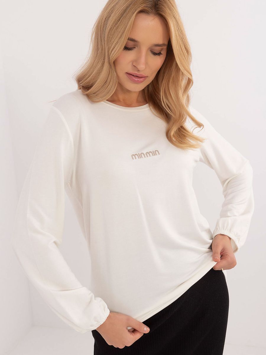 Blouse model 208238 Relevance
