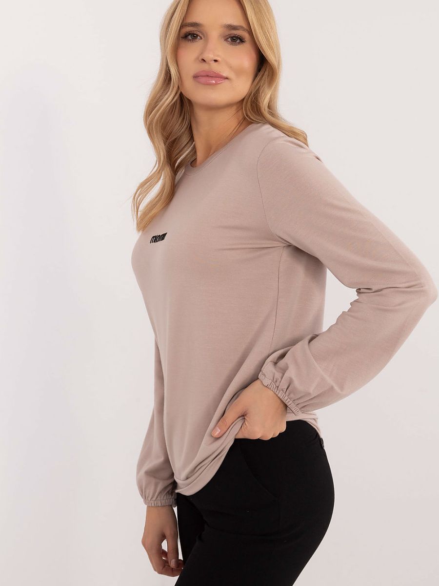 Blouse model 208240 Relevance