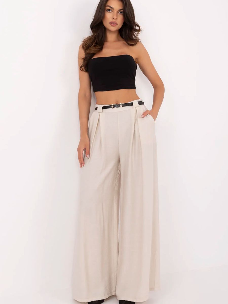 Women trousers model 213060 Italy Moda