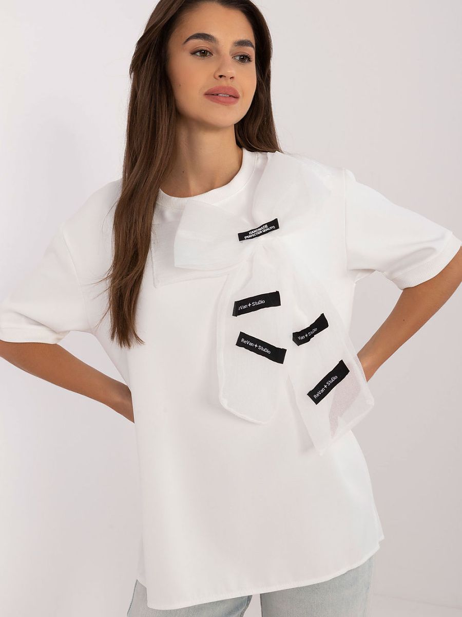 Blouse model 216211 Lakerta