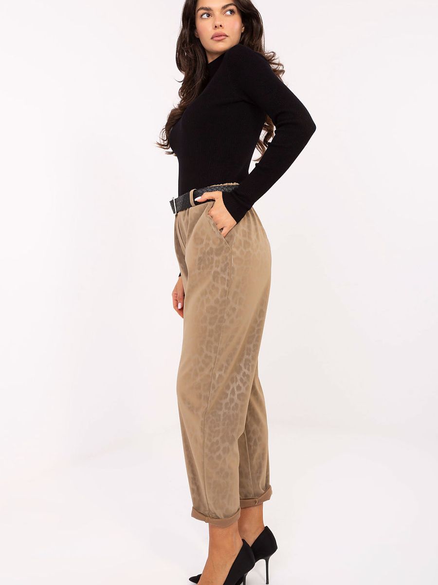 Women trousers model 218446 Italy Moda