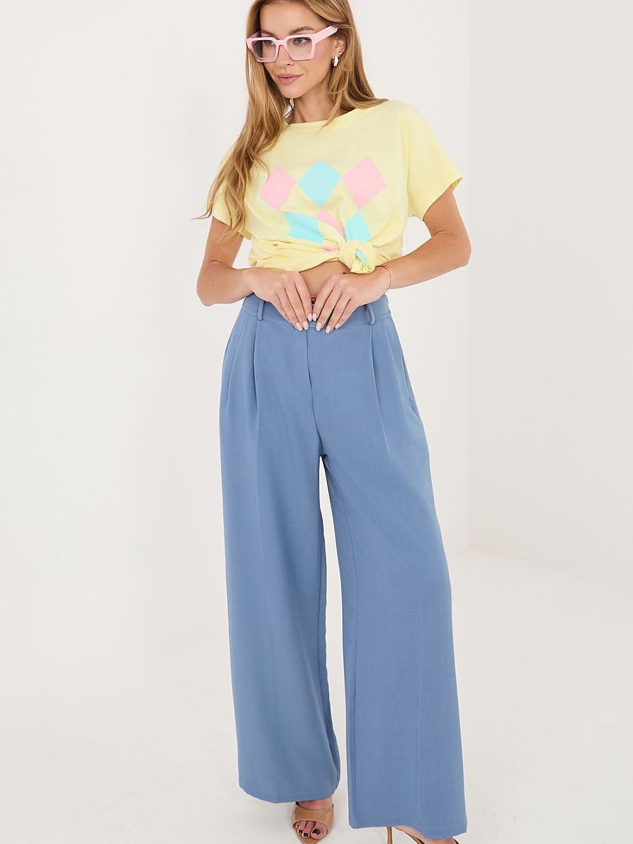Blouse model 227309 Relevance