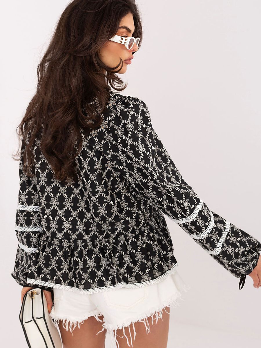 Blouse model 227327 Lakerta