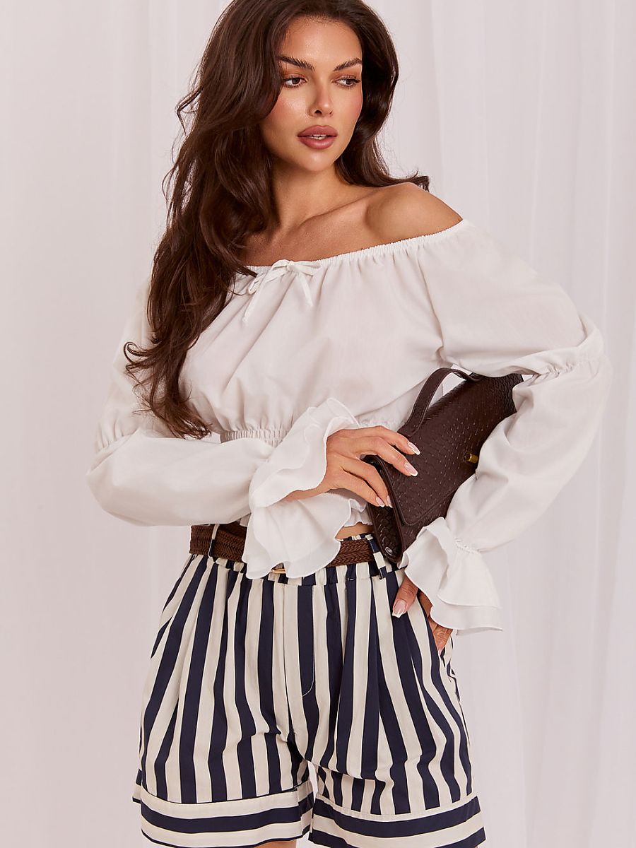 Blouse model 230431 Lakerta