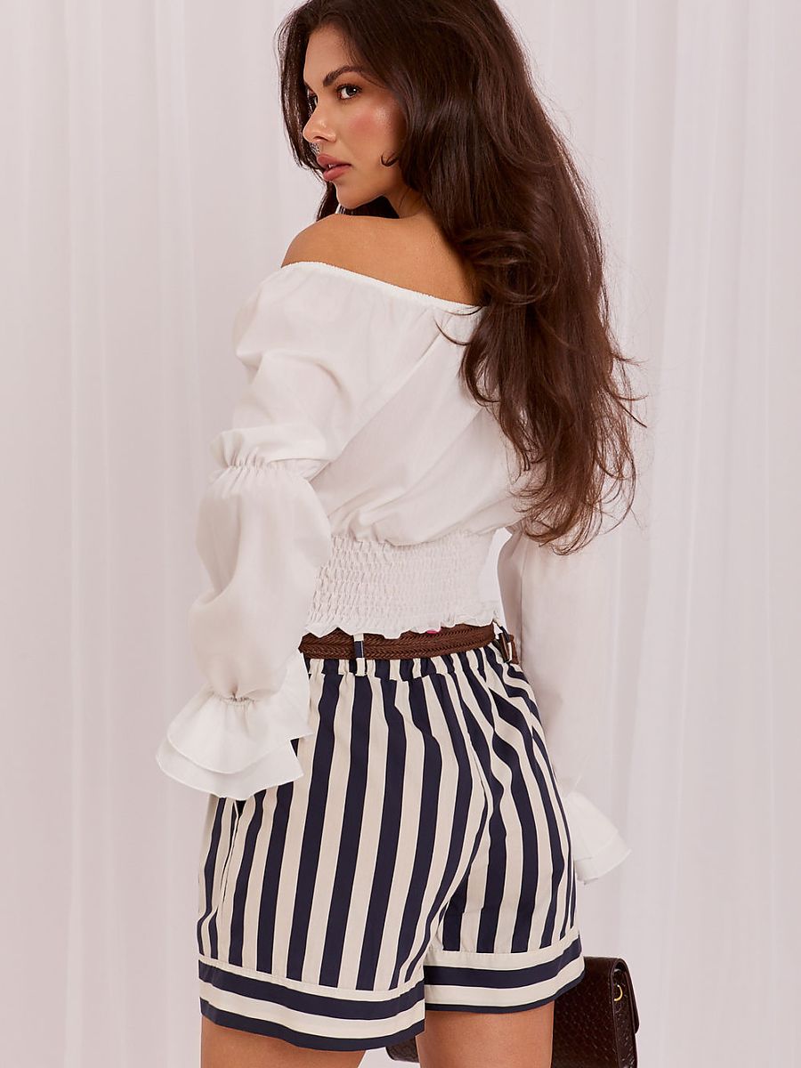 Blouse model 230431 Lakerta