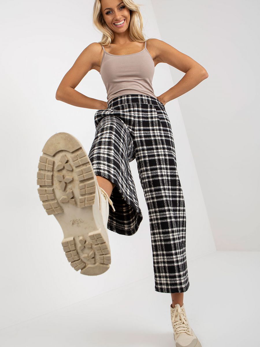 Women trousers model 174997 Lakerta