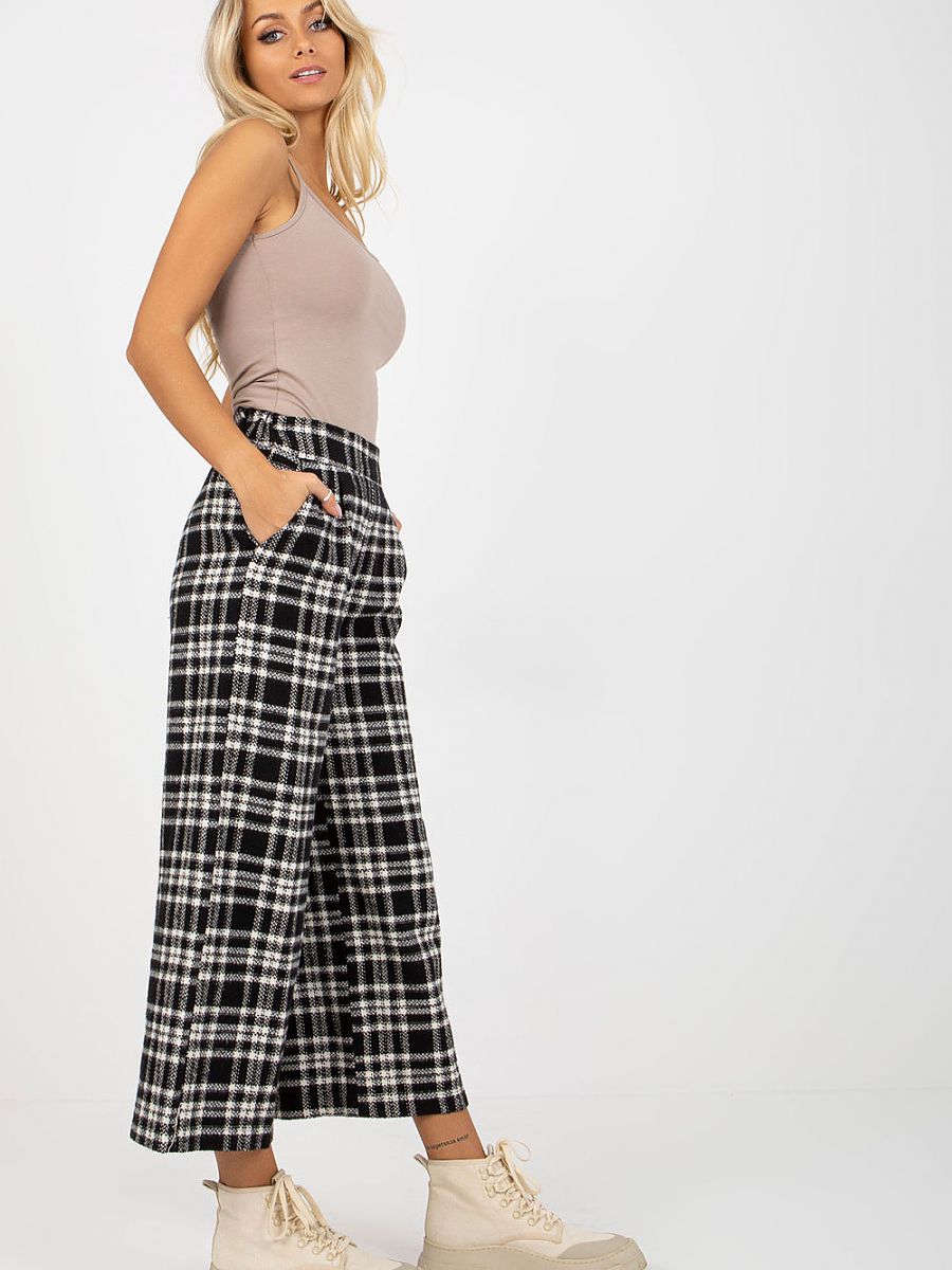 Women trousers model 174997 Lakerta