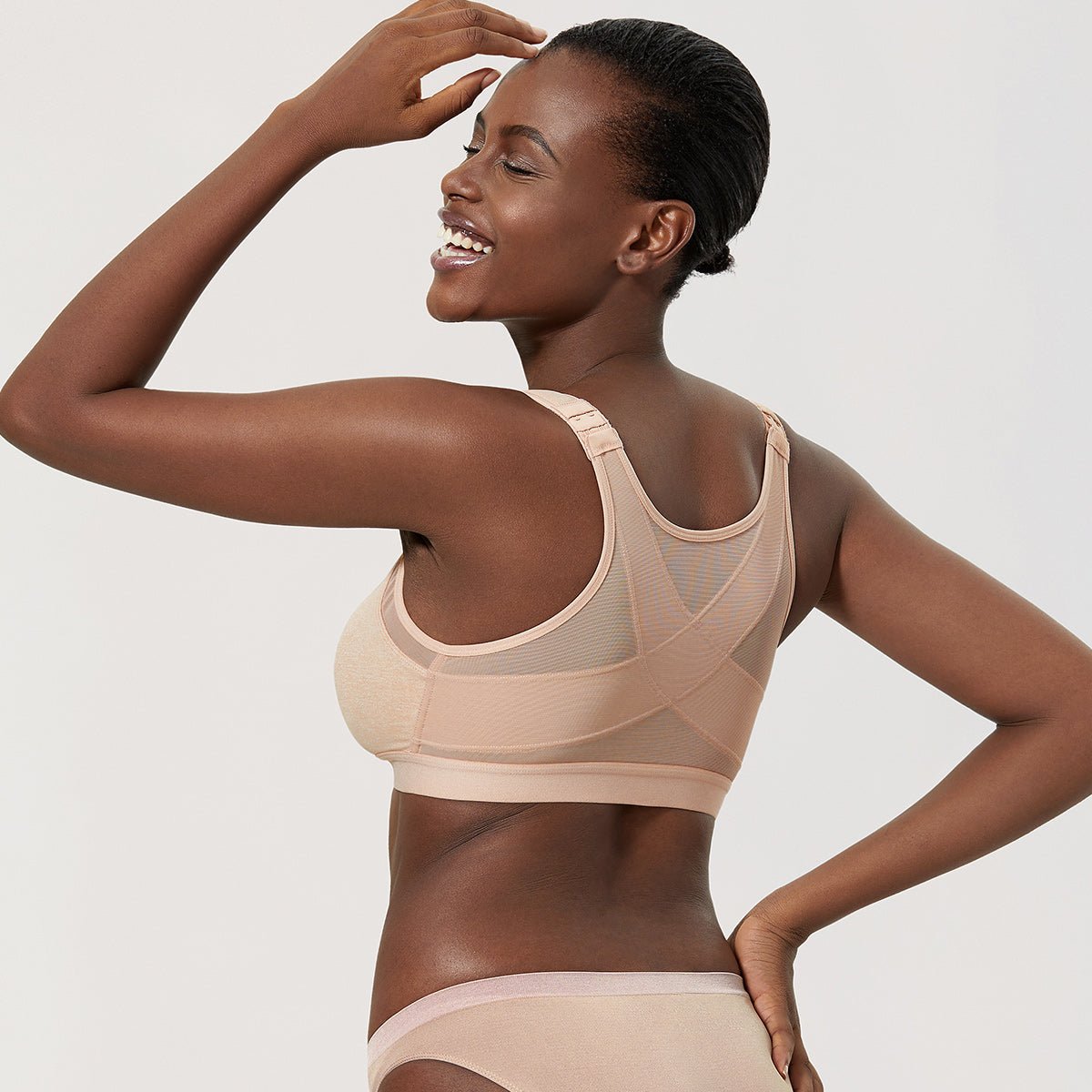 Soutien-gorge sans armature à couverture complète, fermeture avant et maintien de la posture en X dans le dos